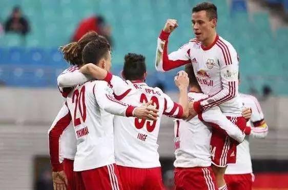  里昂青年军崭露头角主场逼平传统劲旅尼斯